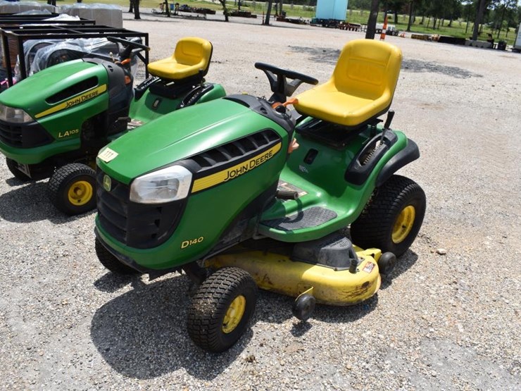 john-deere-d140-image-2