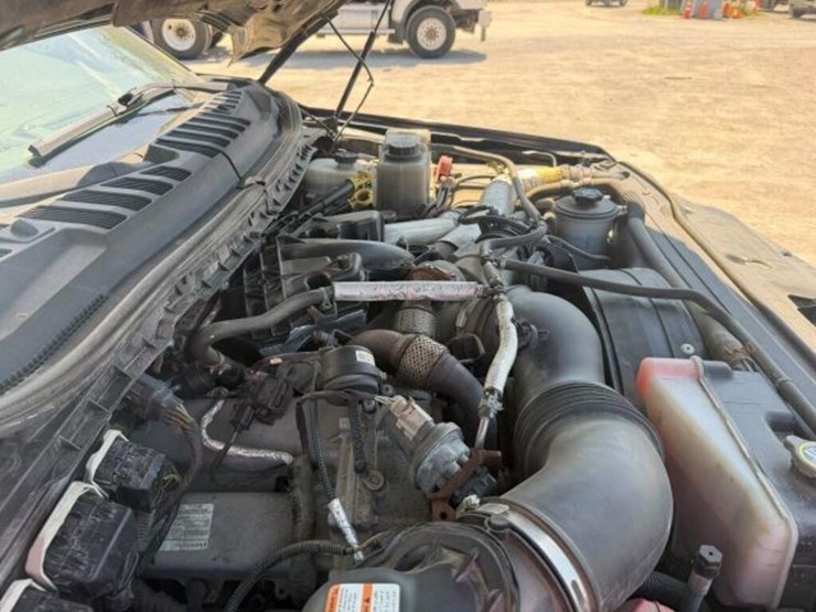 2016-ford-f550-xl-image-29