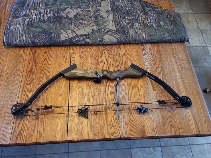browning-bow-and-arrow-w/case-image-1