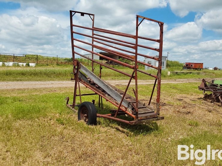 10'-portable-loading-chute-image-7