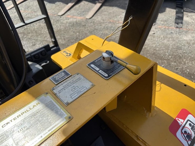 caterpillar-v80e-image-24