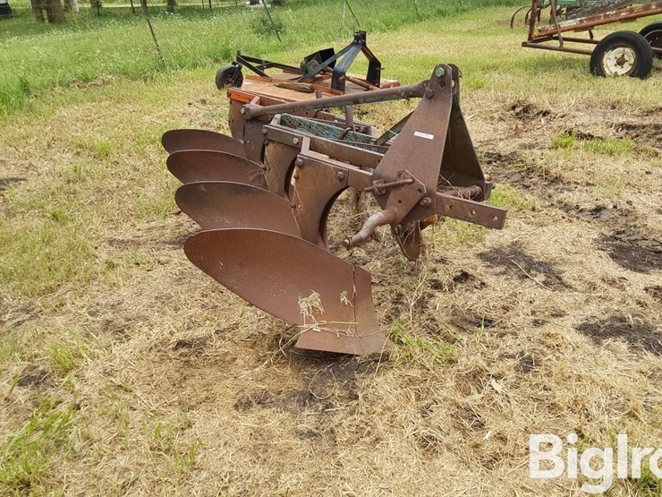 ford-4x14"-mounted-plow-image-3