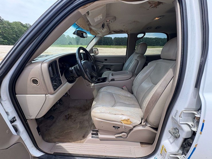 2006-gmc-yukon-image-10