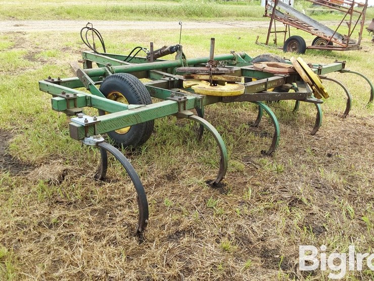 john-deere-15-image-8