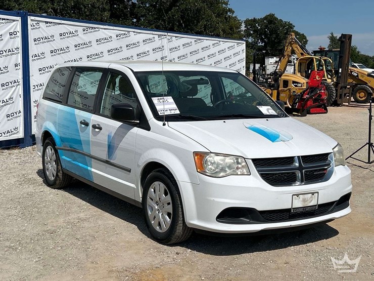 2014-dodge-caravan-image-4