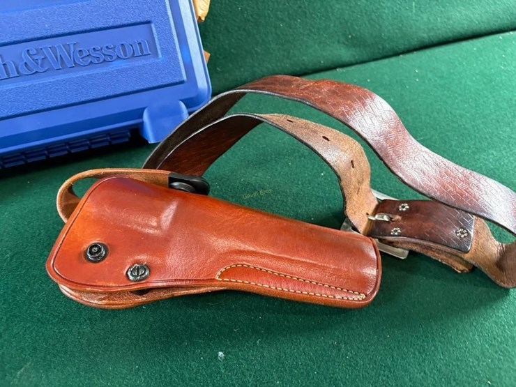 smith-&-wesson-mdl.686-6-357-mag-revolver-image-10