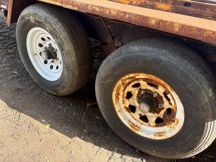 14'-x-77"-tandem-axle-trailer-image-9