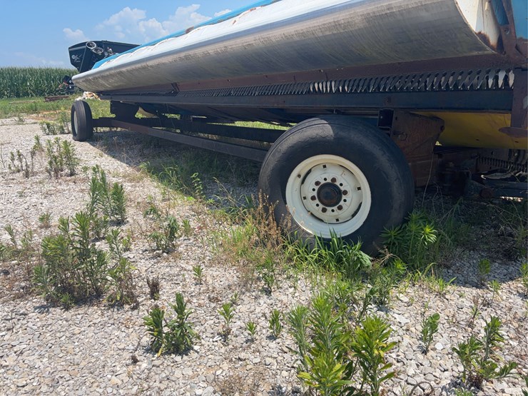 j&m-24'-header-wagon-image-2