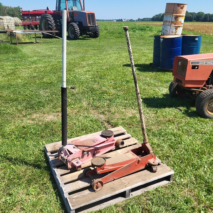 (2) Floor Jacks