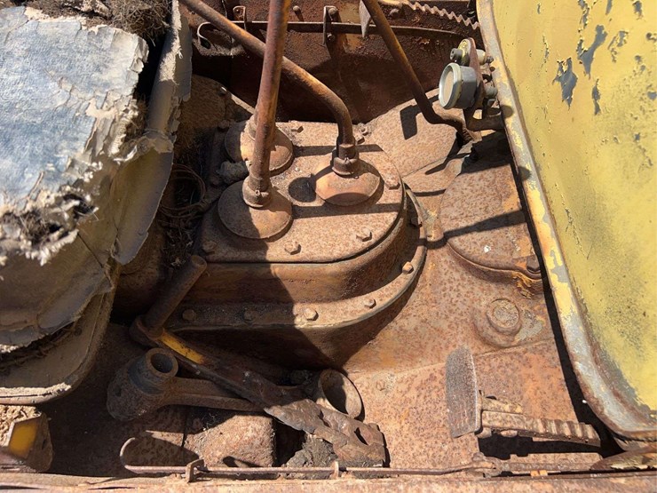 caterpillar-twenty-image-20