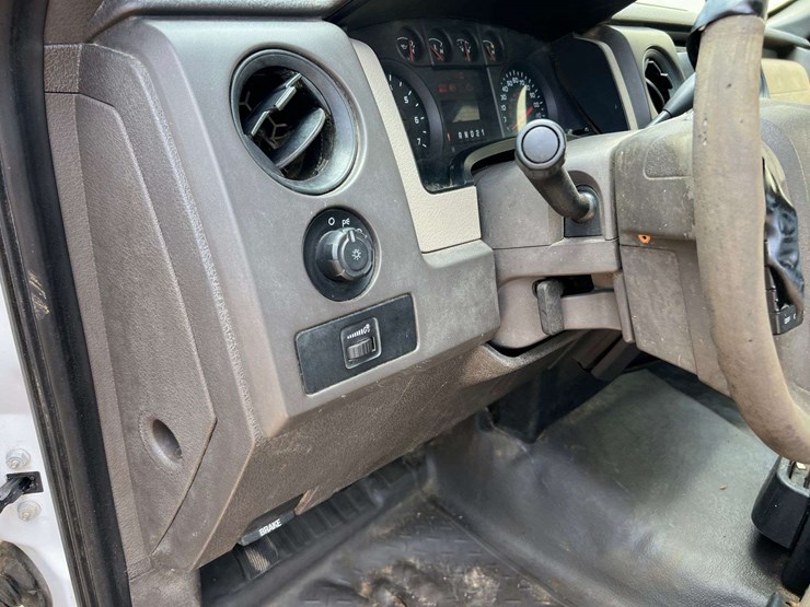 2009-ford-f150-image-27