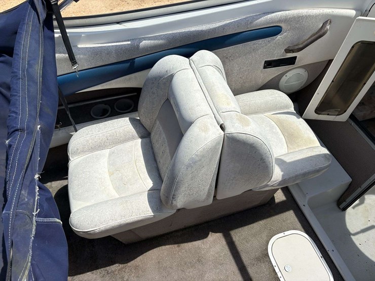 2004-stingray-200cs-cabin-boat-w/trailer-image-25