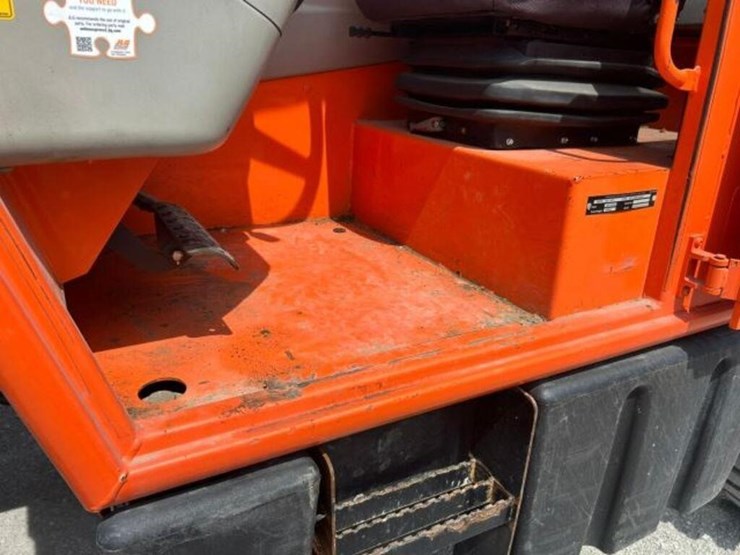 2018-jlg-th4017rsii-4wd-telehandler-yc5a1370p60008-image-21