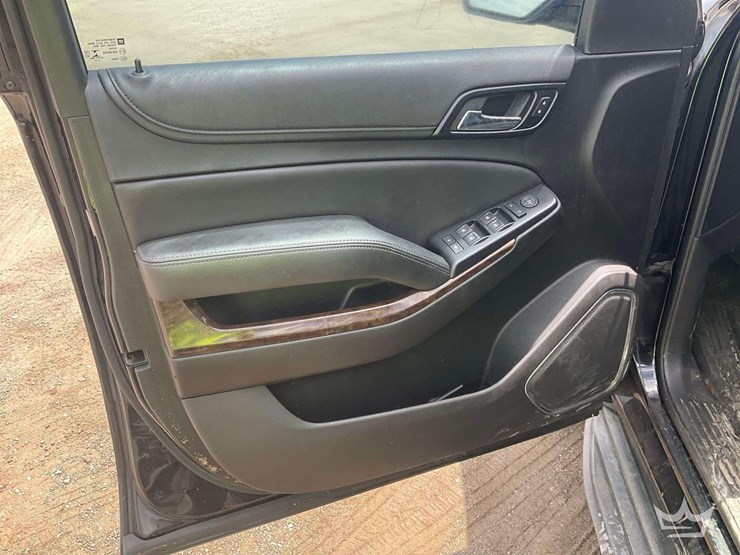 2020-chevrolet-tahoe-image-12