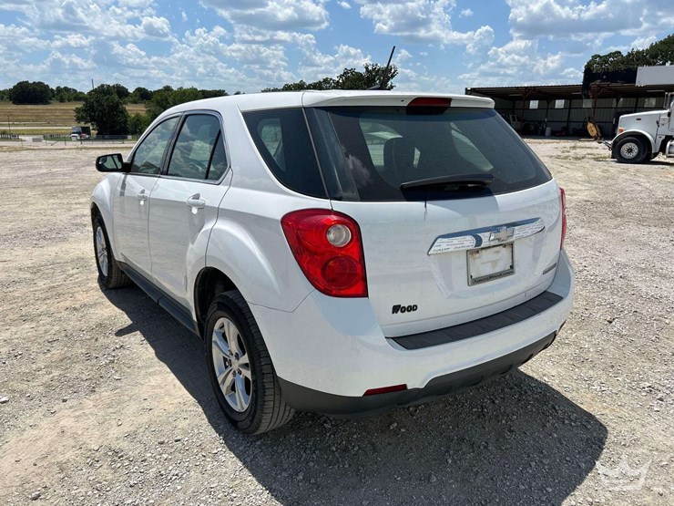 2013-chevrolet-equinox-image-2