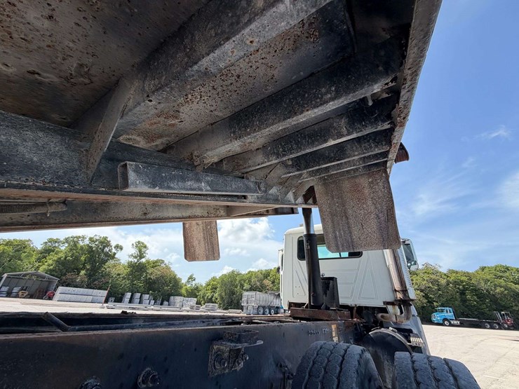 2006-mack-granite-ct713-image-47