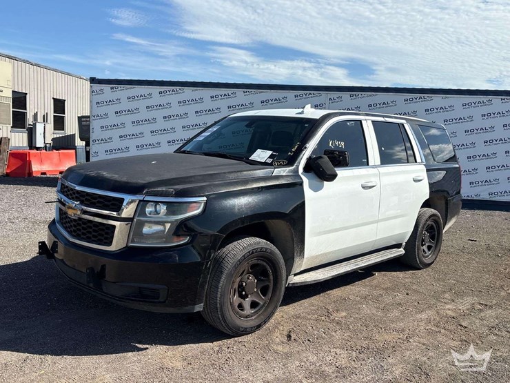 2015-chevrolet-tahoe-image-1