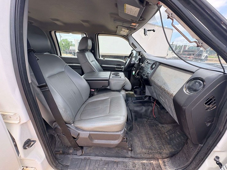 2012-ford-f350-image-24