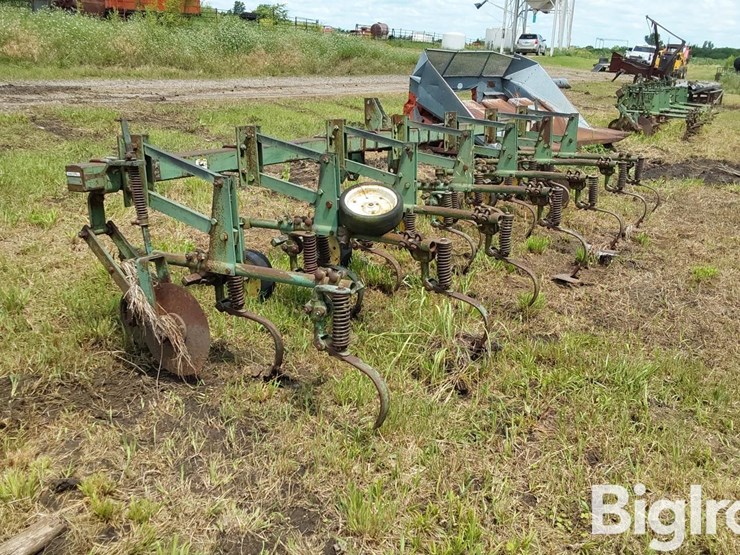 john-deere-6r30"-crop-cultivator-image-8