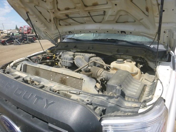 2014-ford-f350-image-16