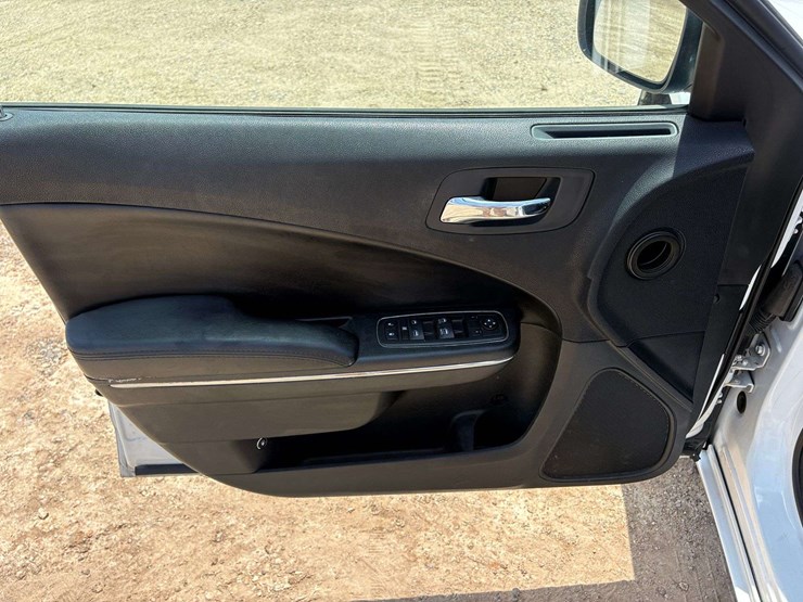 2012-dodge-charger-rwd-4-door-police-sedan-(158,175-miles)-image-11