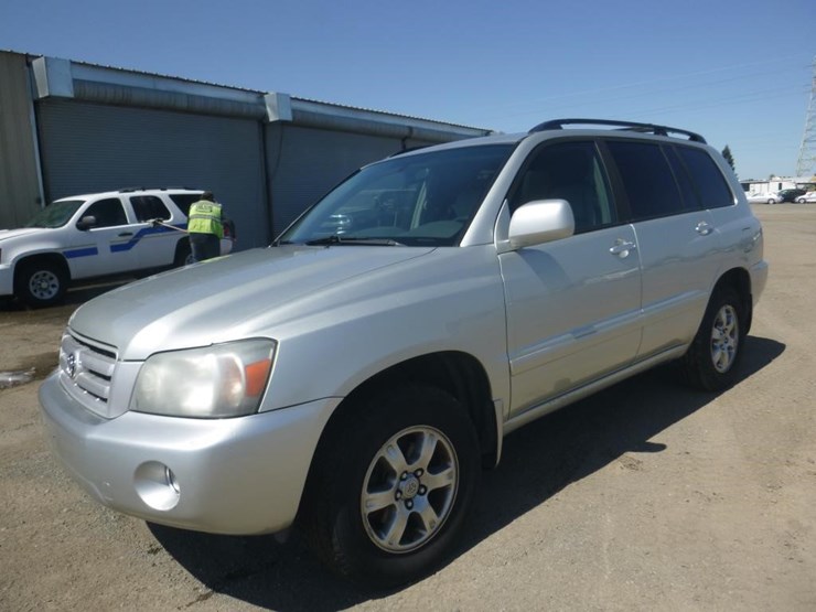2004-toyota-highlander-image-2