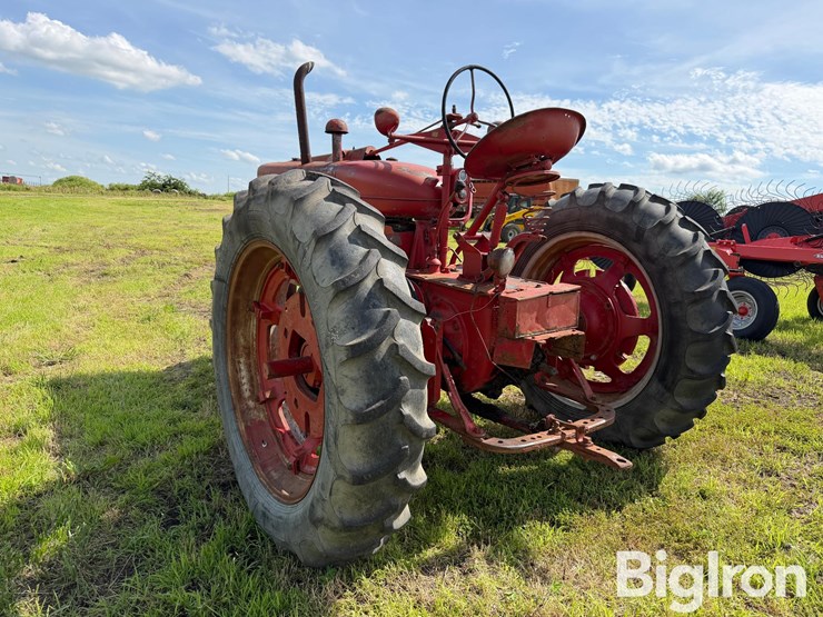 1950-farmall-m-2wd-tractor-image-7