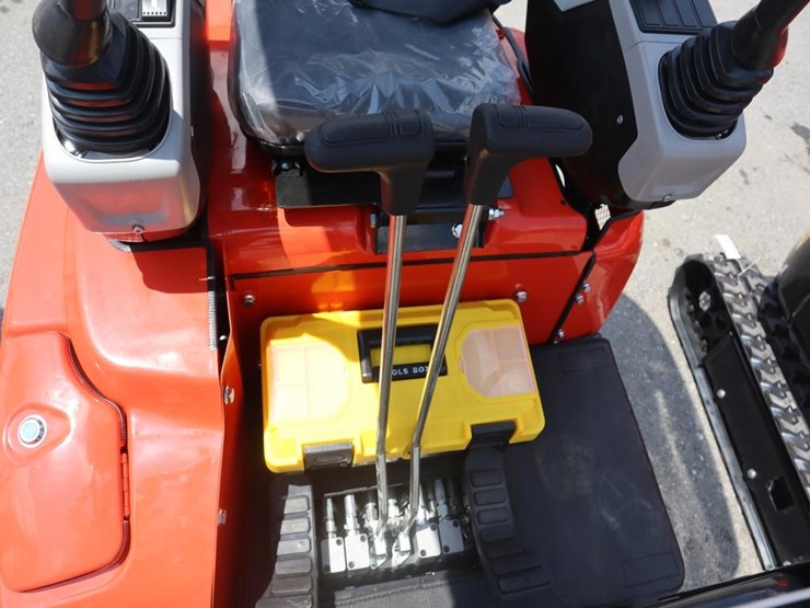 tpm-18hh-mini-excavator-image-10