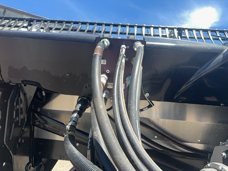 2023-case-ih--fd240-draper-head-image-21