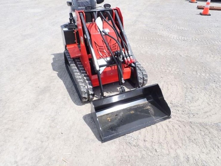 unused-2026-sdlanch-ssl580-skid-steer-image-17