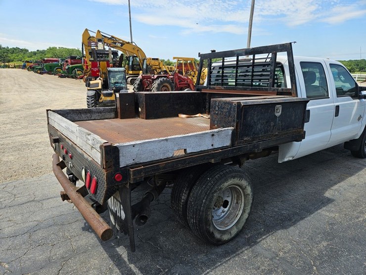 2013-ford-f350-image-16