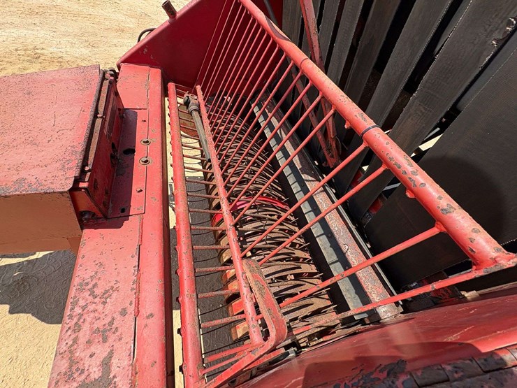 massey-ferguson-1560-image-15