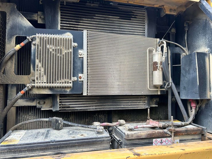 2006-deere-350d-lc-image-26