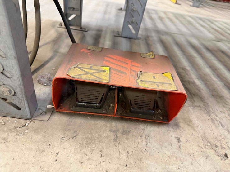 lee-l36-30-electric-hydraulic-scissor-lift-image-8