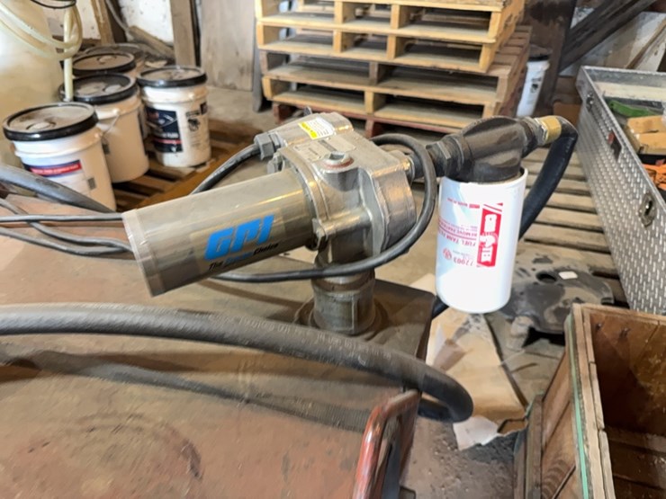 100-gal-fuel-tank-w/-pump-image-5