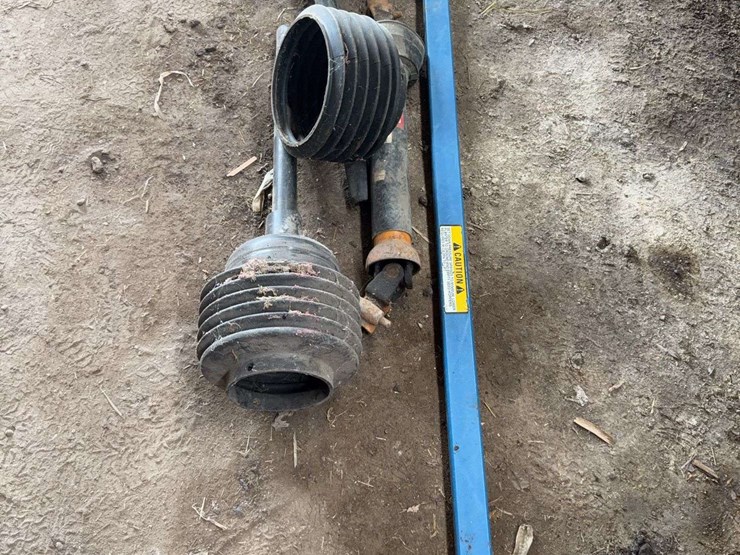 agricultural-pto-driveline-shafts-and-metal-support-bar-image-1