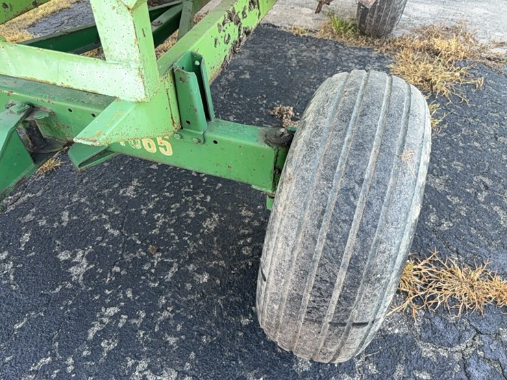 parker-gravity-wagon-w/-john-deere-gear-image-14