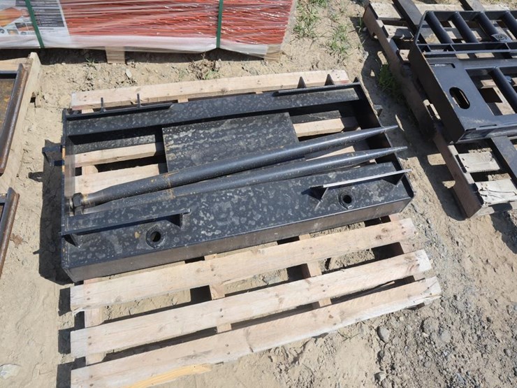 jct-skidsteer-bale-spear-image-1