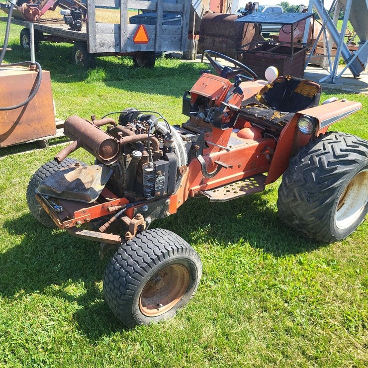 Simplicity Garden Tractor w/Engine and Hydrostat Transmission - Parts