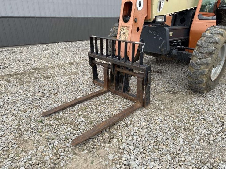 2012-jlg-g6-42a-image-7