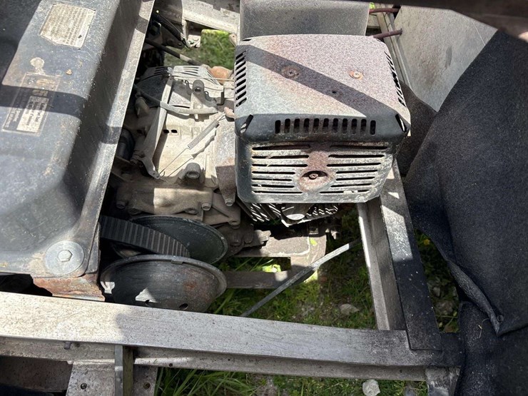 1997-club-car-carryall-vi-gas-utility-cart-image-17