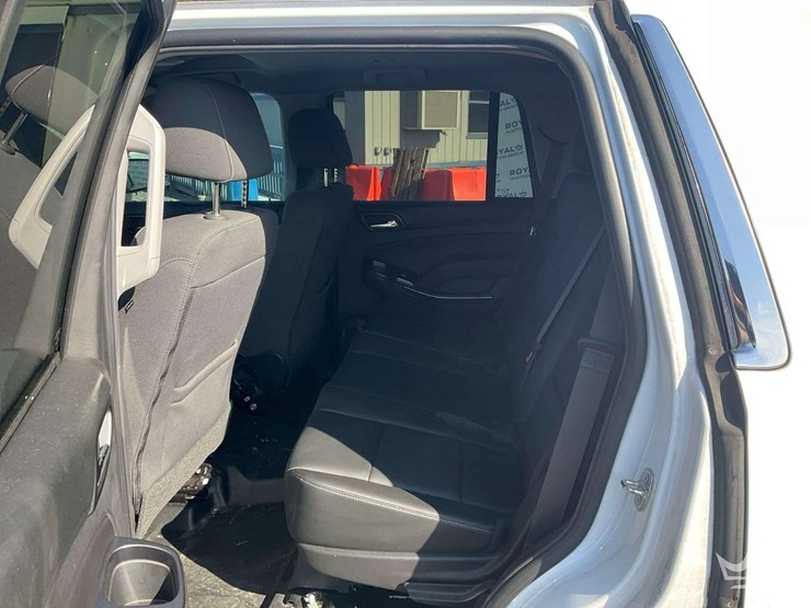 2018-chevrolet-tahoe-image-18