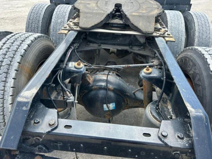 2020-kenworth-t680-image-73