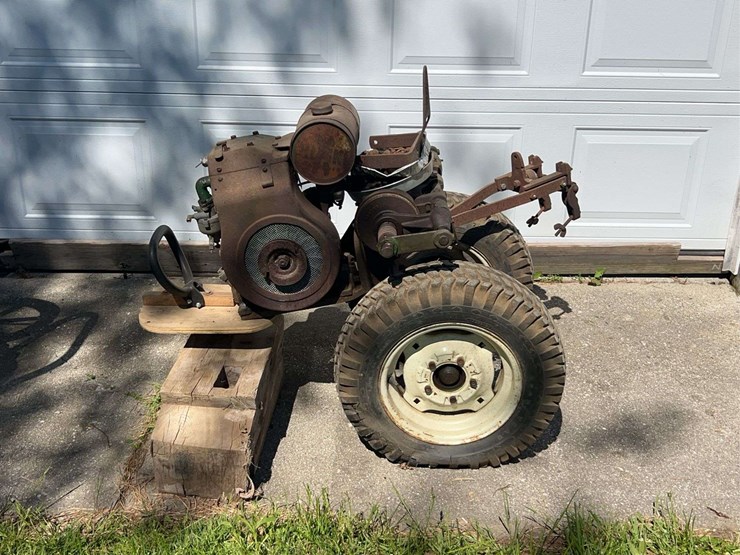 huski-garden-tractor-image-1