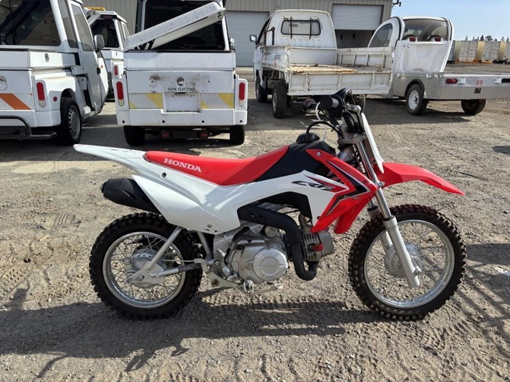 2016-honda-crf110-dirt-bike-image-7