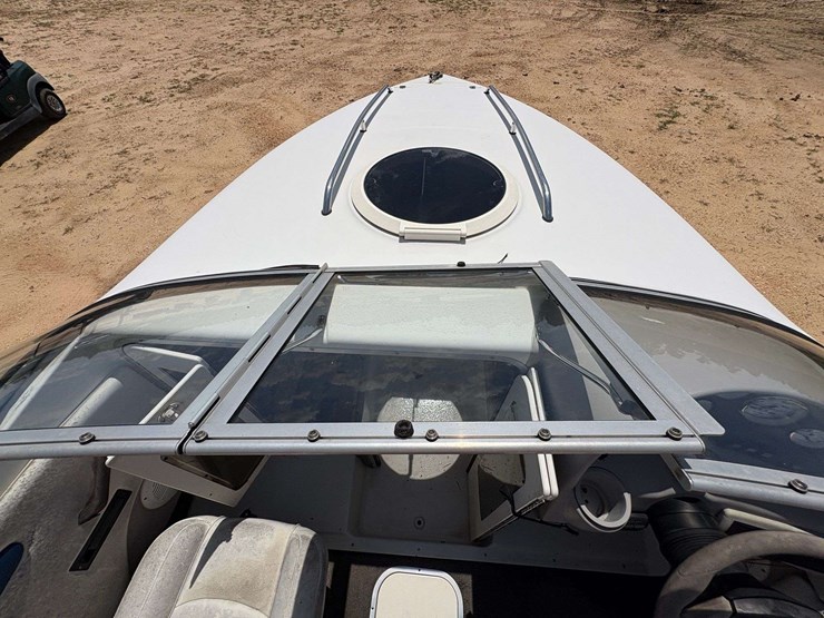 2004-stingray-200cs-cabin-boat-w/trailer-image-20