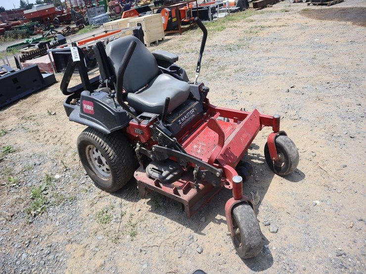 toro-z-master-commercial-zero-turn-mower-image-2