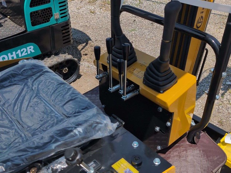 cfg-industries-mini-excavator---h13r-image-8