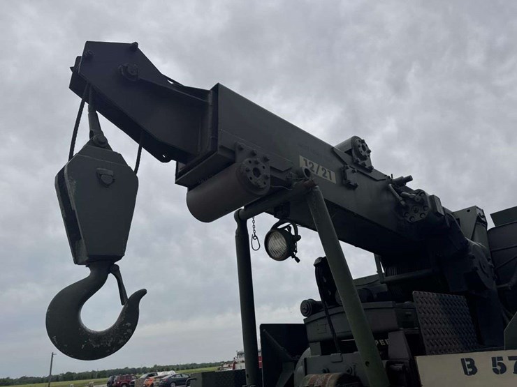 1972-m816-6x6-rotary-wrecker-crane-image-17