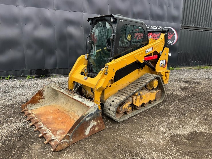 2023-caterpillar-259d3-image-2